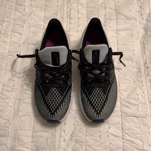 Nike Women's Zoom Winflo 6 Running Shoes